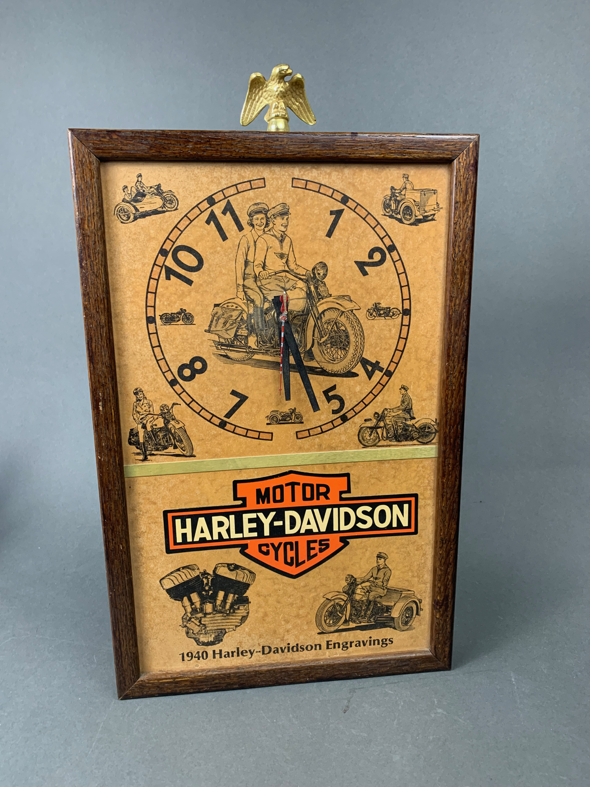 1980\'s Harley Davidson 1940 Engravings Advertising clock, Clock is in good working condition